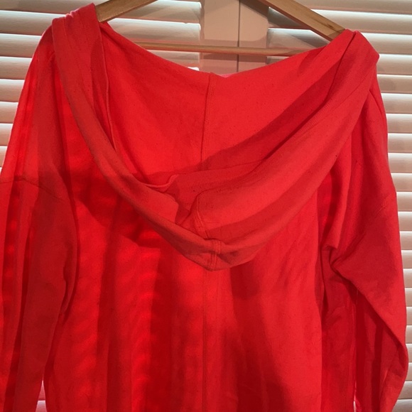 Livi active hooded tunic top - Picture 4 of 4